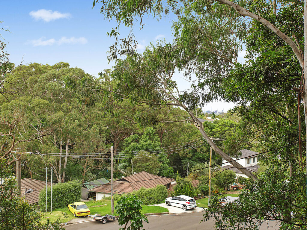 Sold - 21 Aminya Place - New Property in Farmborough Heights - Real Estate by 
