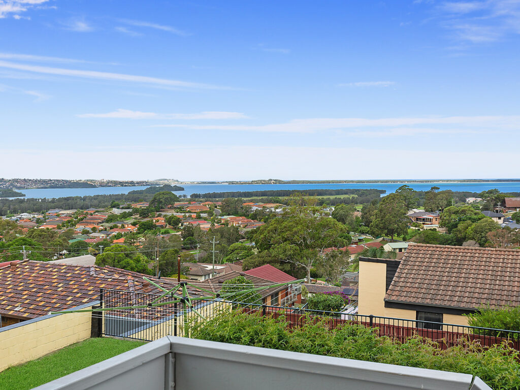 105 Tait Avenue, Kanahooka NSW 2530 - photo 5