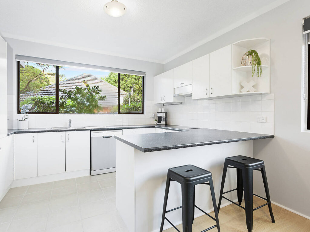 1/27 Mangerton Road, Wollongong NSW 2500 - photo 2
