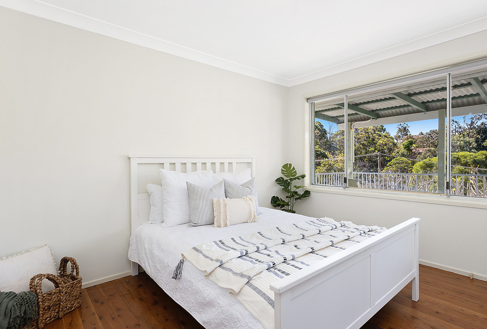 Sold - 7 Aminya Place - New Property in Farmborough Heights - Real Estate by 