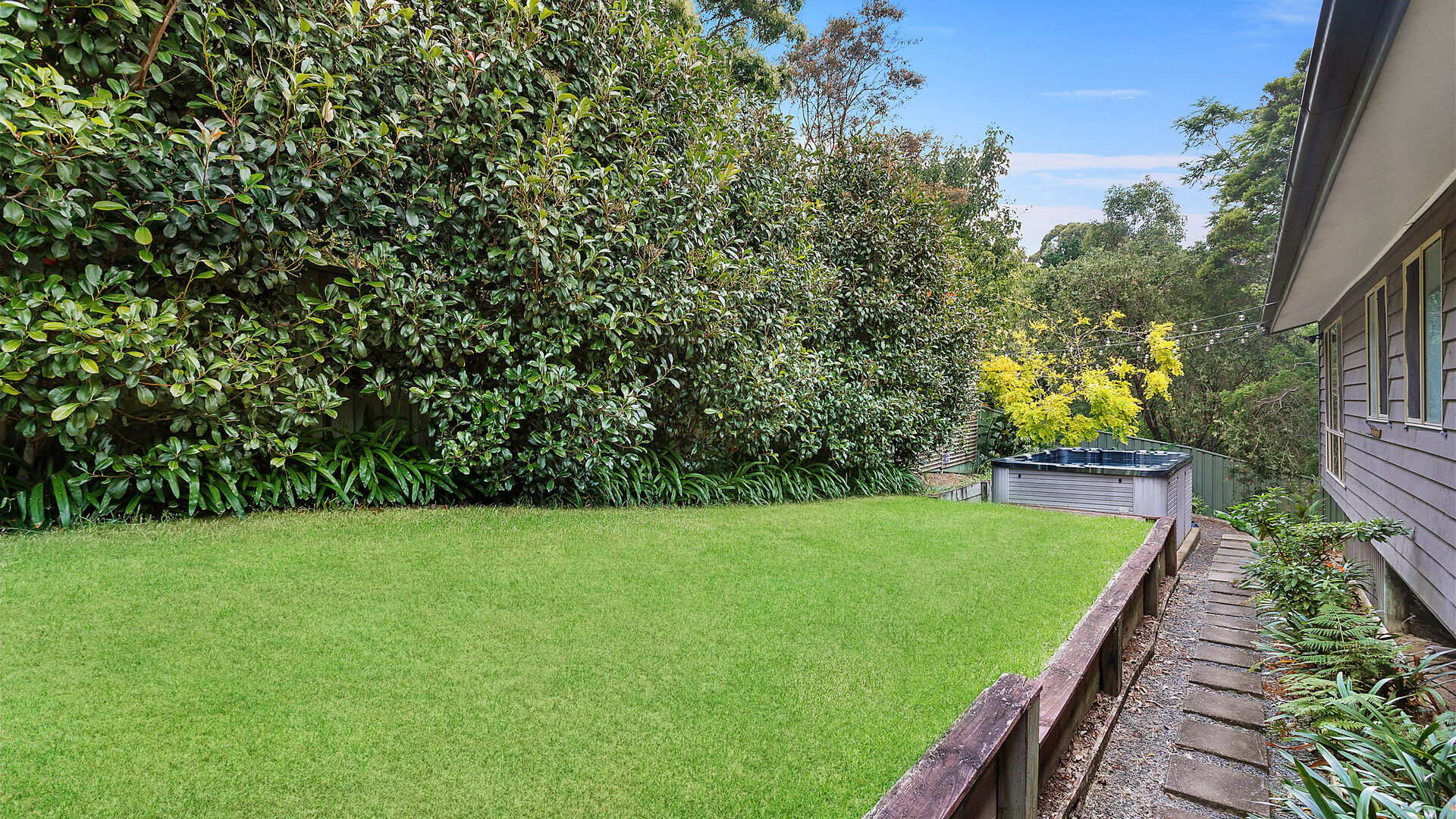 Sold - 23-25 Taminga Crest - New Property in Cordeaux Heights - Real Estate by 