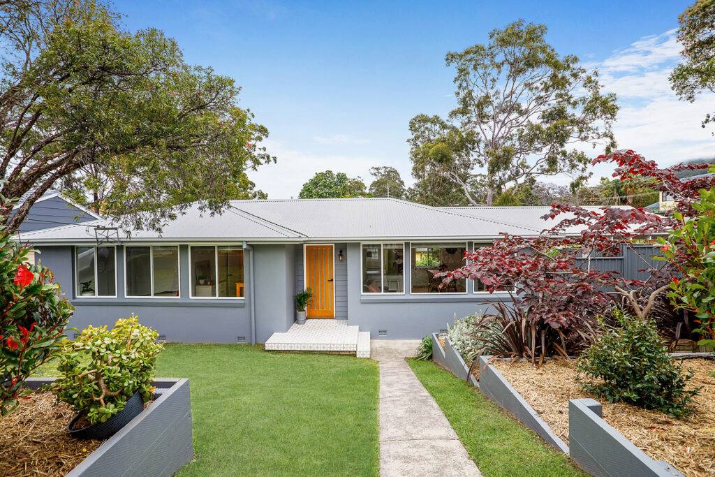 Sold - 26 Loch Carron Avenue - New Property in Farmborough Heights - Real Estate by 