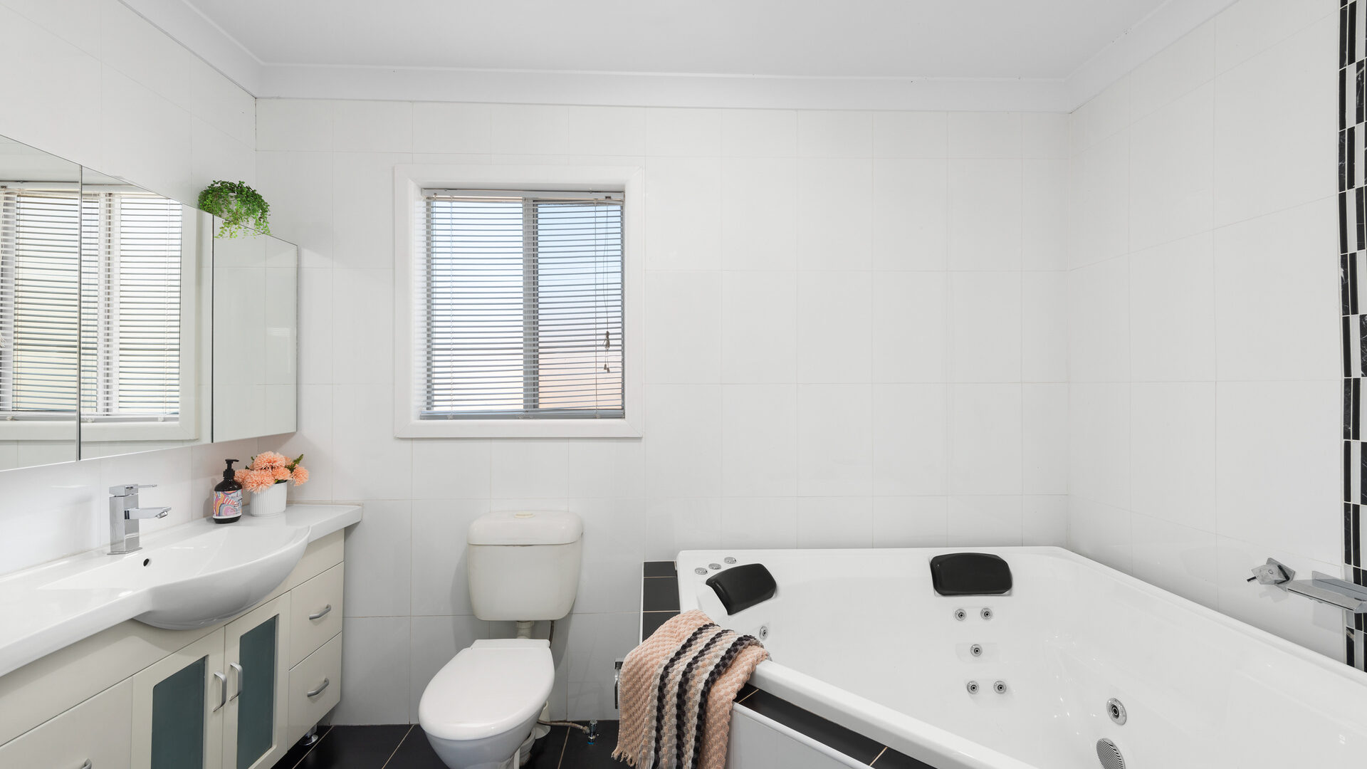Sold - 40 Ranchby Avenue - New Property in Lake Heights - Real Estate by McGrath Wollongong