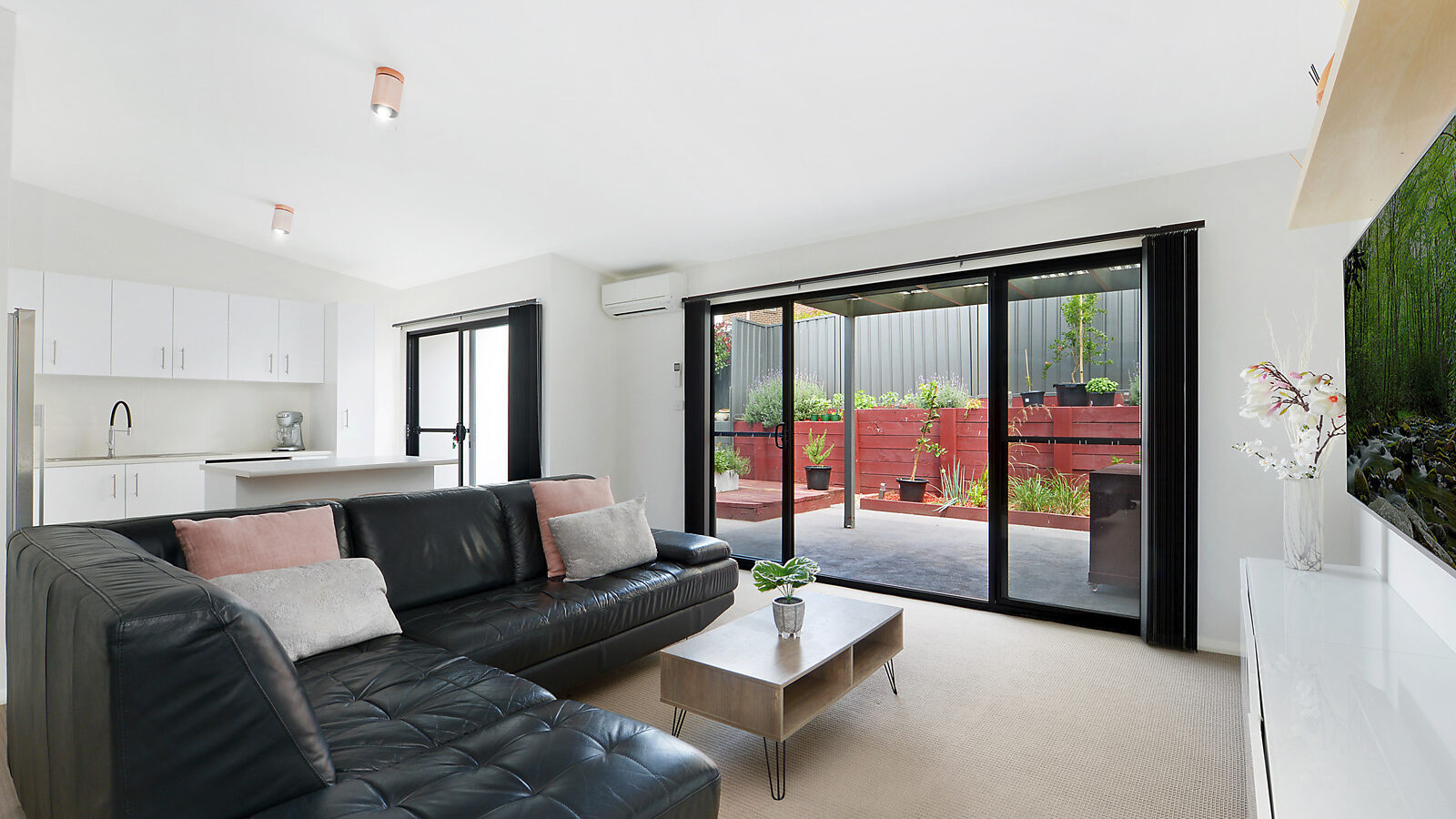 3/1 Hingston Close, Lake Heights
