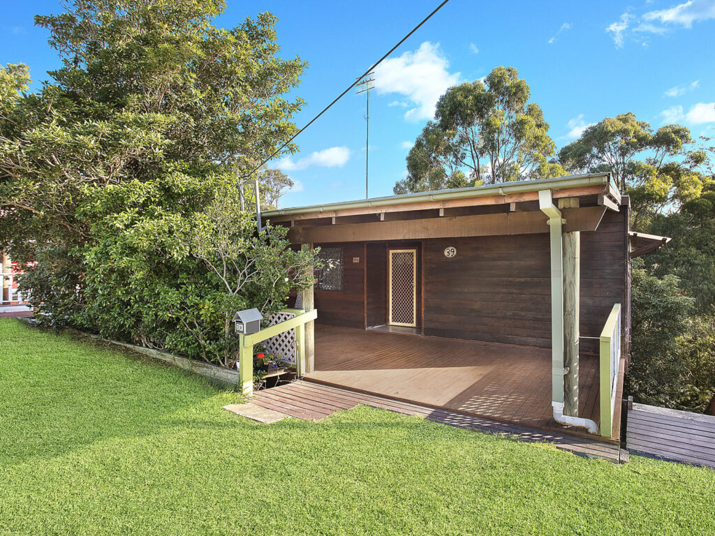 Sold - 39 Stanley Avenue - New Property in Farmborough Heights - Real Estate by 