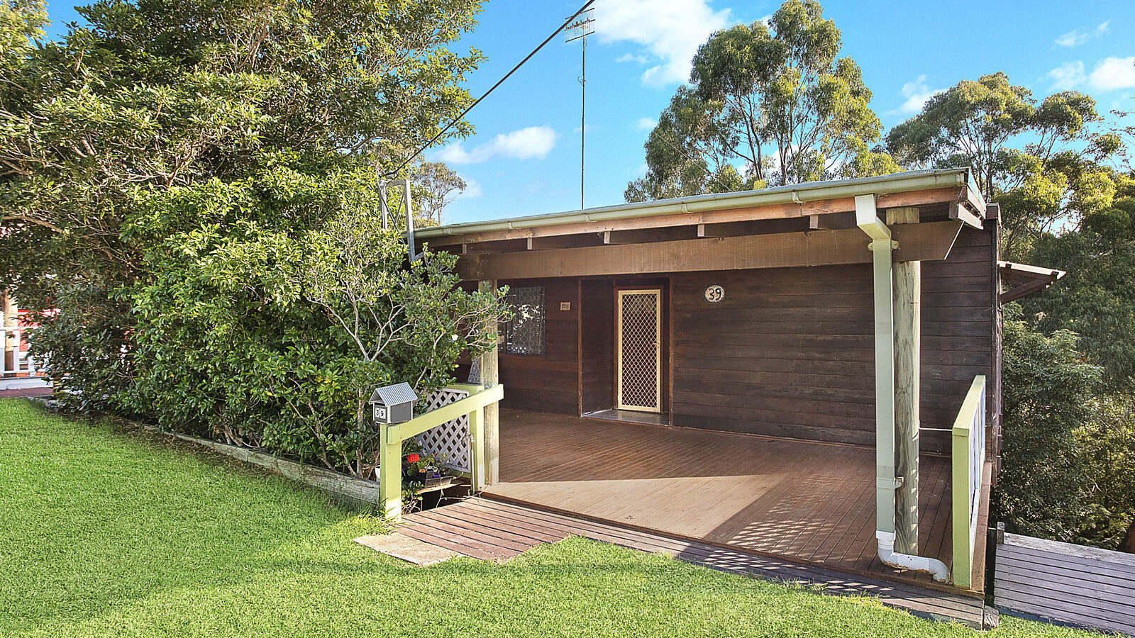 Sold - 39 Stanley Avenue - New Property in Farmborough Heights - Real Estate by