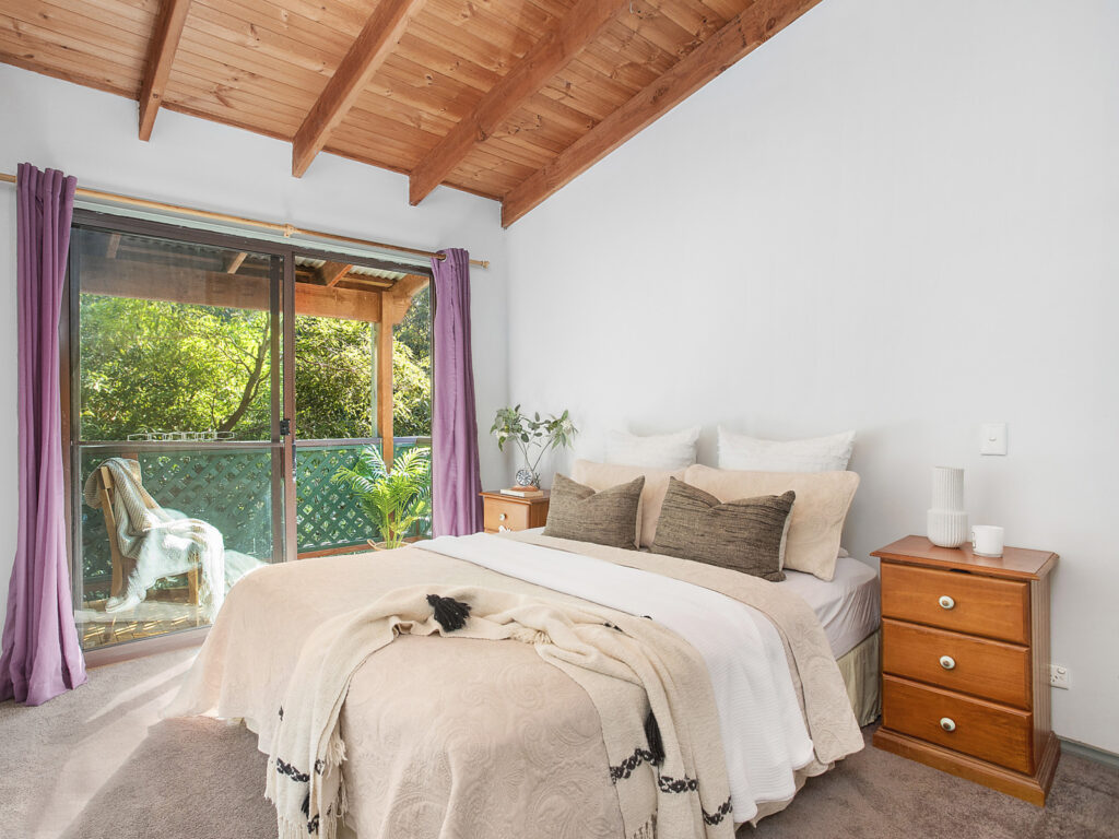 Sold - 39 Stanley Avenue - New Property in Farmborough Heights - Real Estate by 