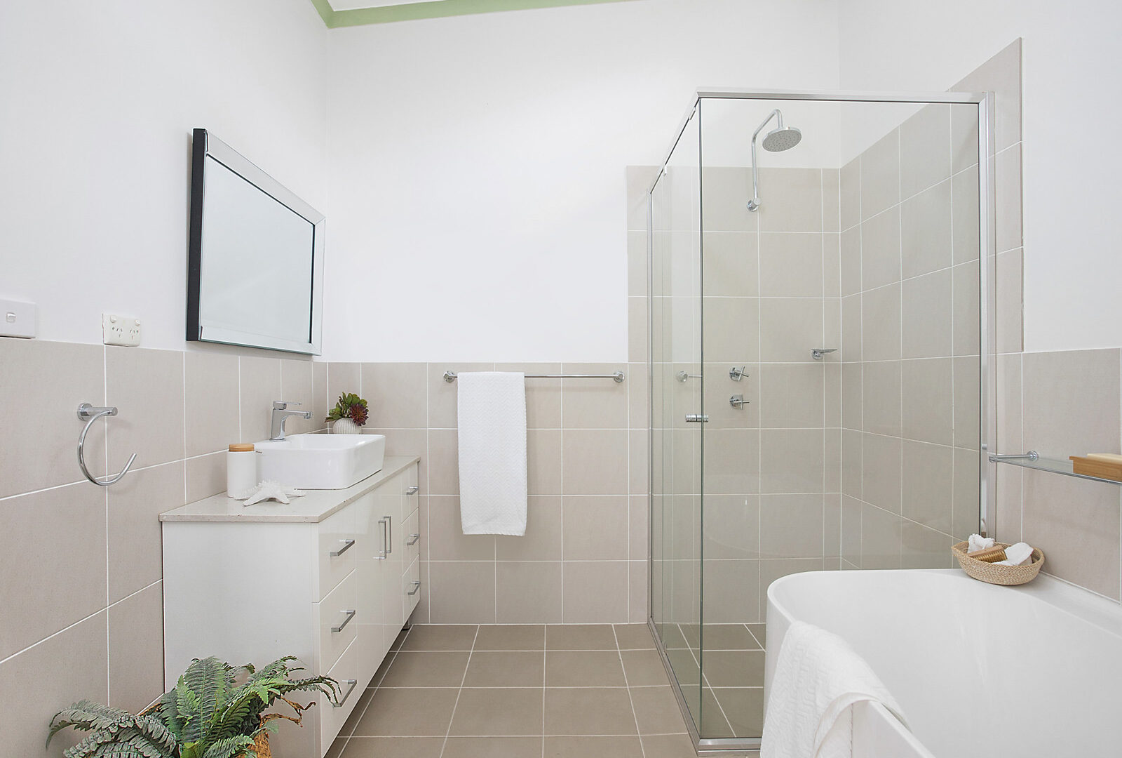 Sold - 39 Stanley Avenue - New Property in Farmborough Heights - Real Estate by 