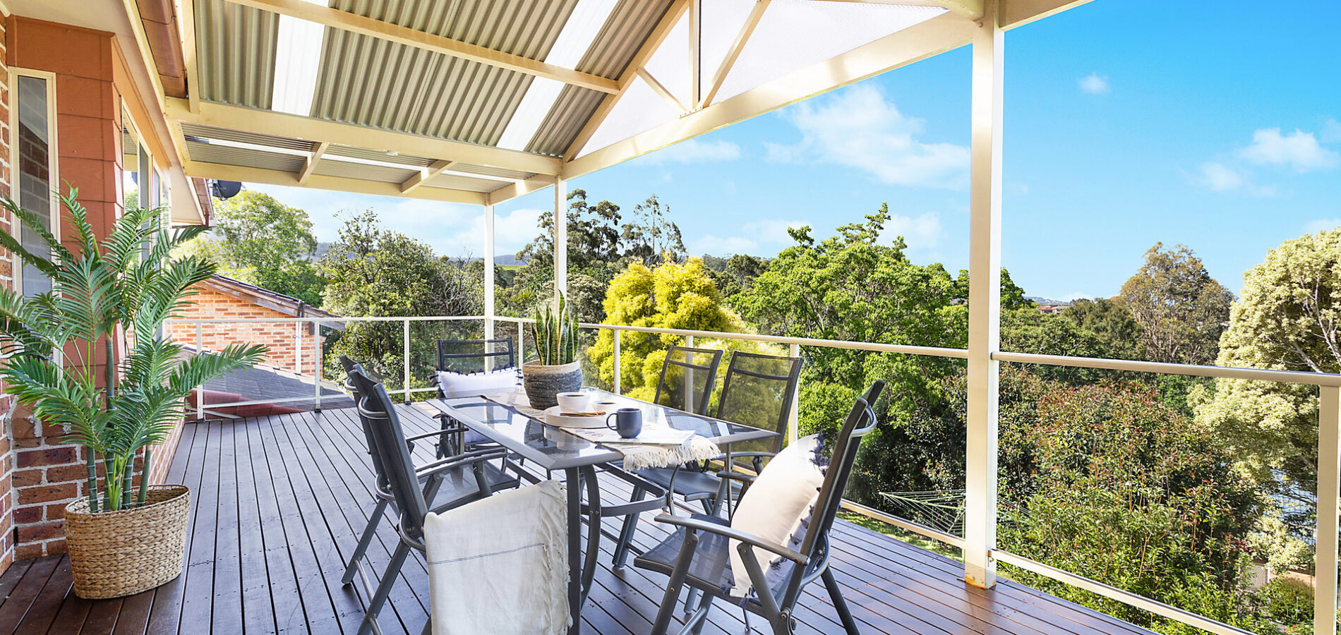 11 Plumwood Crescent, Cordeaux Heights