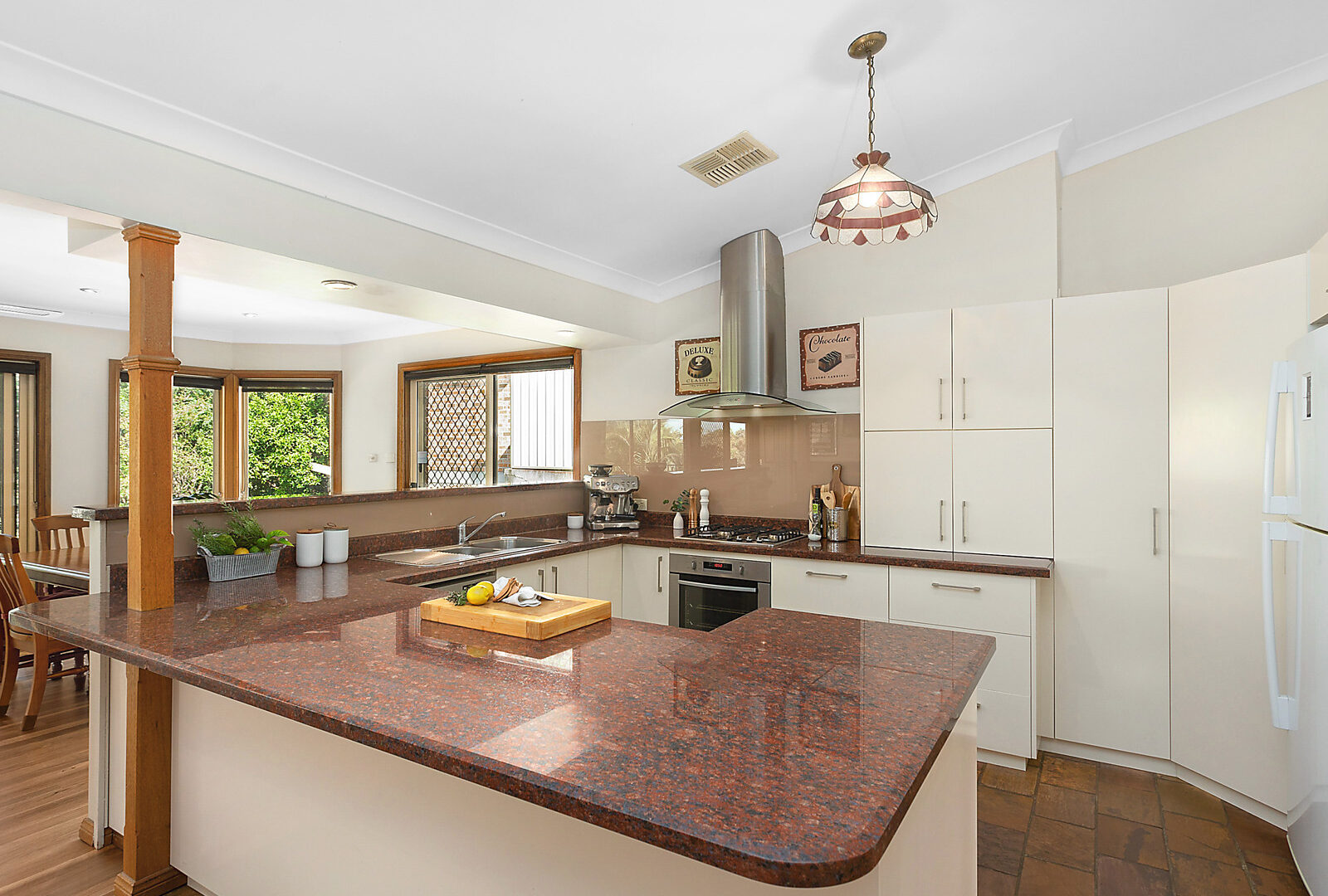 7 Deenyi Close, Cordeaux Heights NSW 2526 - photo 5