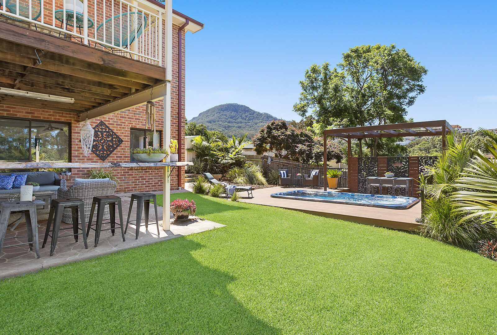 Sold - 25 Ashley Avenue - New Property in Farmborough Heights - Real Estate by 