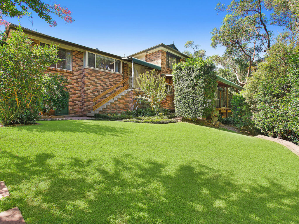 Sold - 5 Heeterra Place - New Property in Cordeaux Heights - Real Estate by 