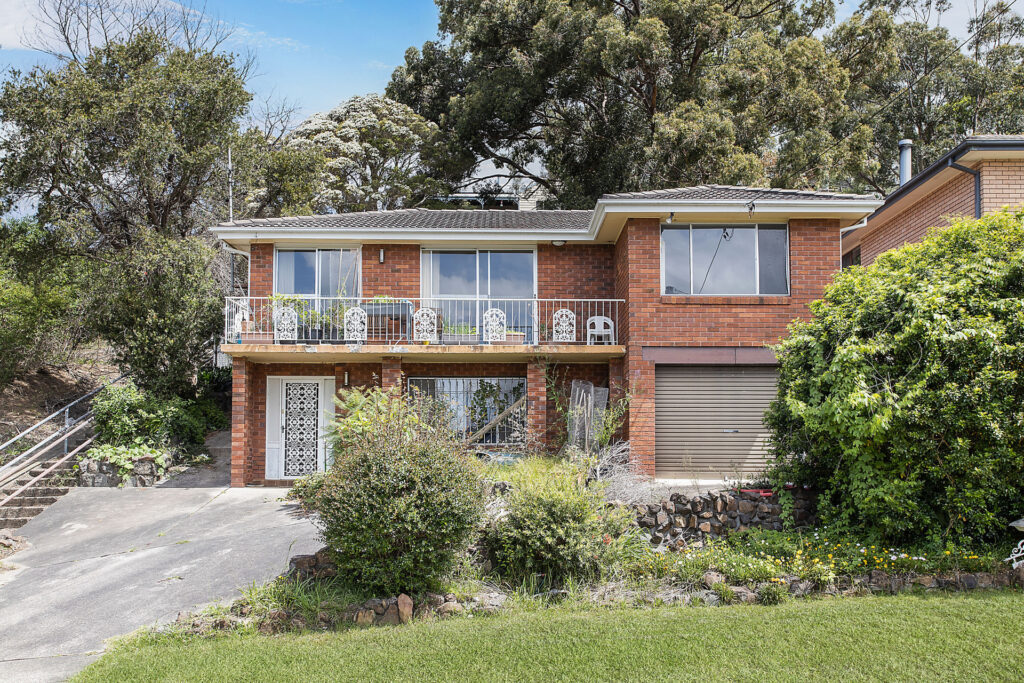 60 Ashley Avenue, Farmborough Heights NSW 2526 - McGrath Illawarra