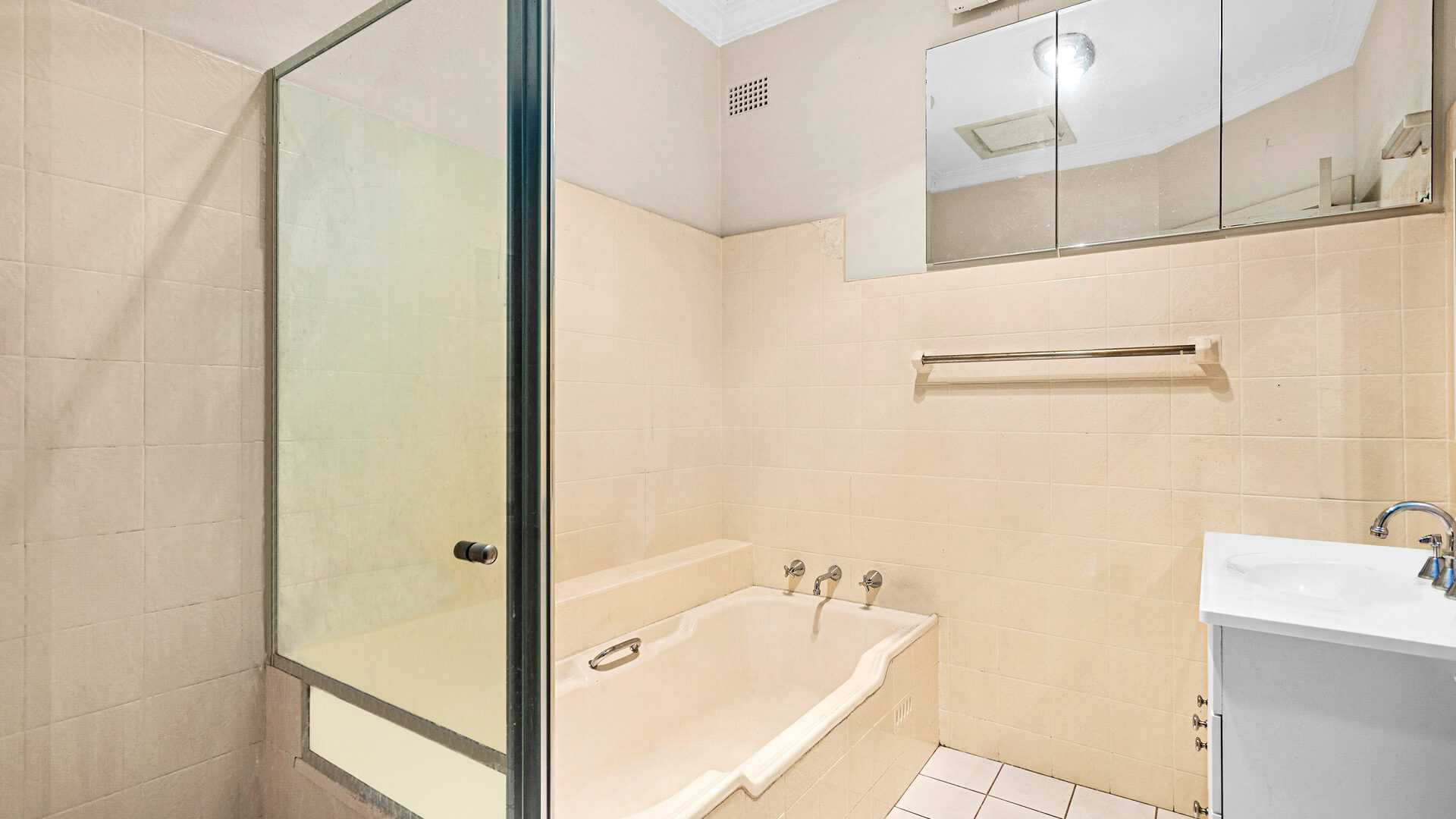Sold - 17 Rose Parade - New Property in Mount Pleasant - Real Estate by Simon Medina