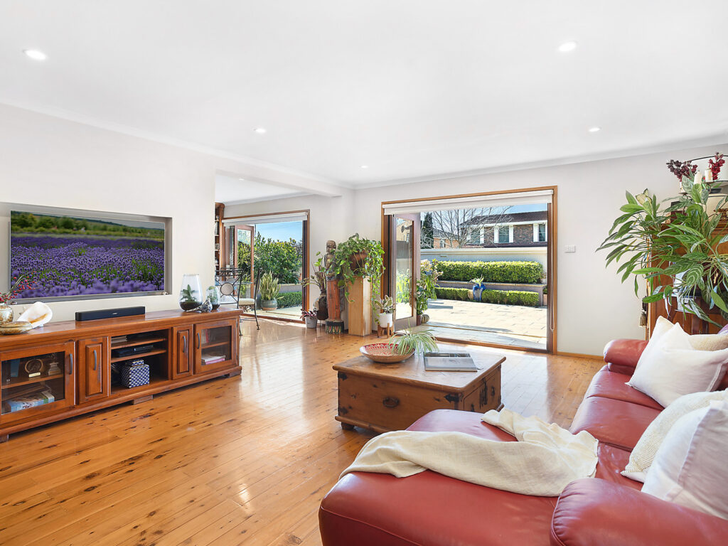 Sold - 8 Highview Drive - New Property in Farmborough Heights - Real Estate by 
