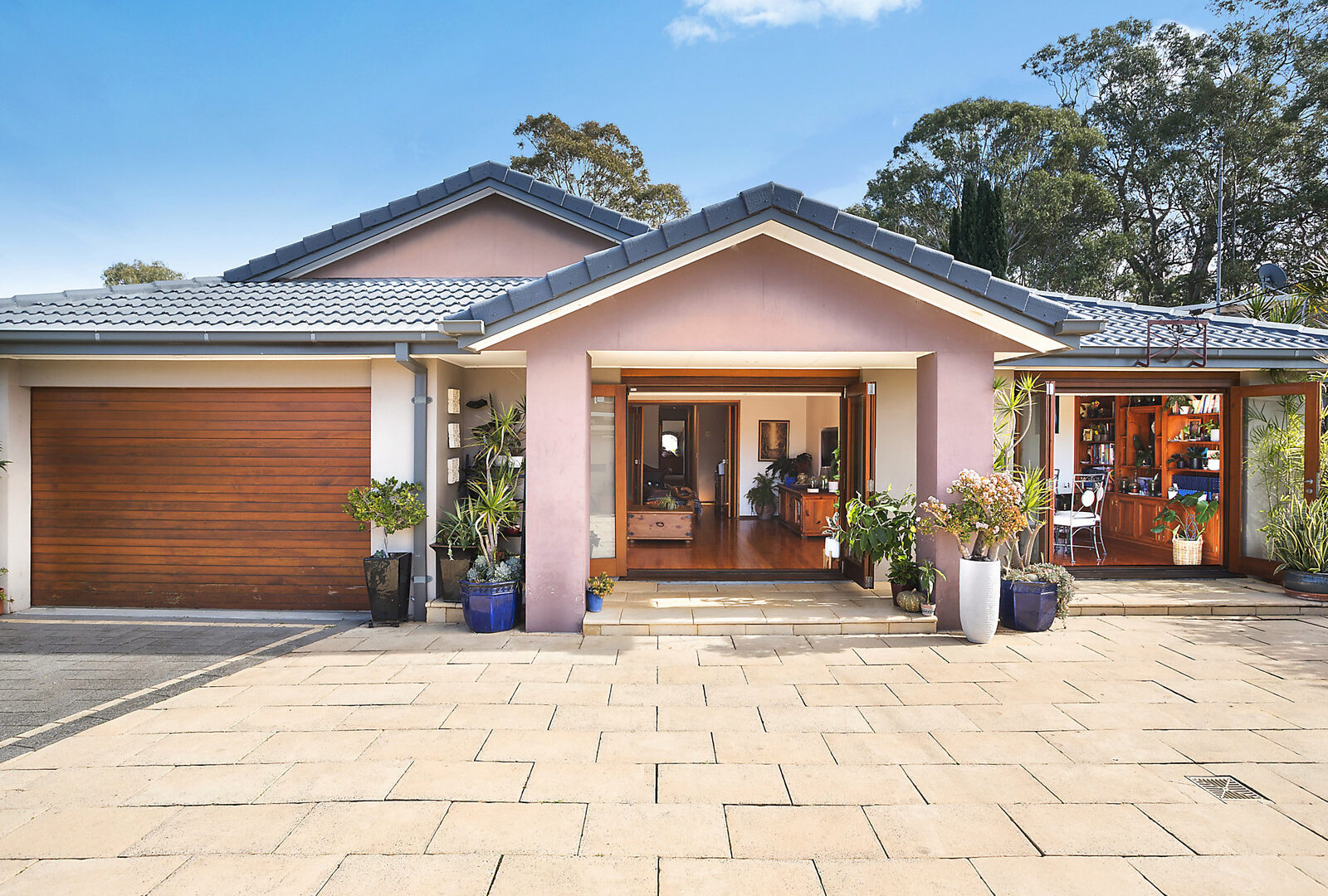 Sold - 8 Highview Drive - New Property in Farmborough Heights - Real Estate by 