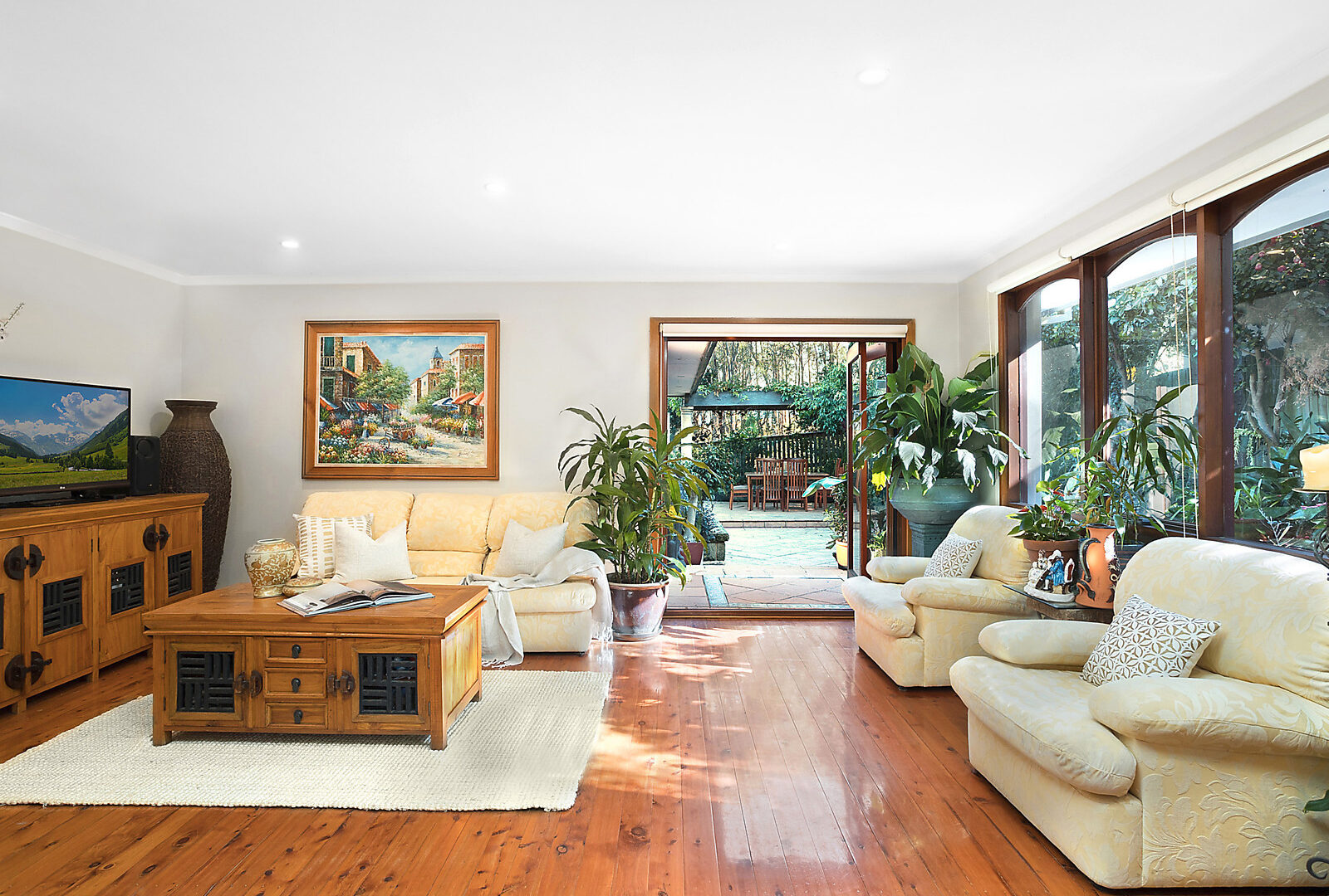 Sold - 8 Highview Drive - New Property in Farmborough Heights - Real Estate by 