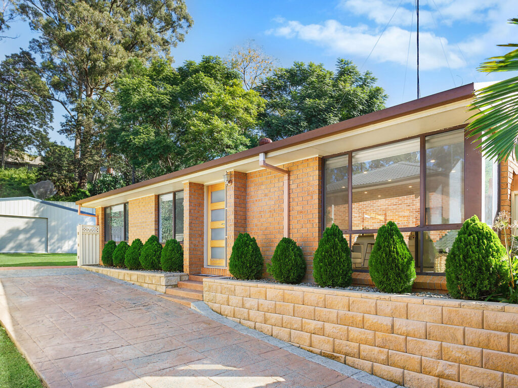 Sold - 5 Paltarra Place - New Property in Cordeaux Heights - Real Estate by 