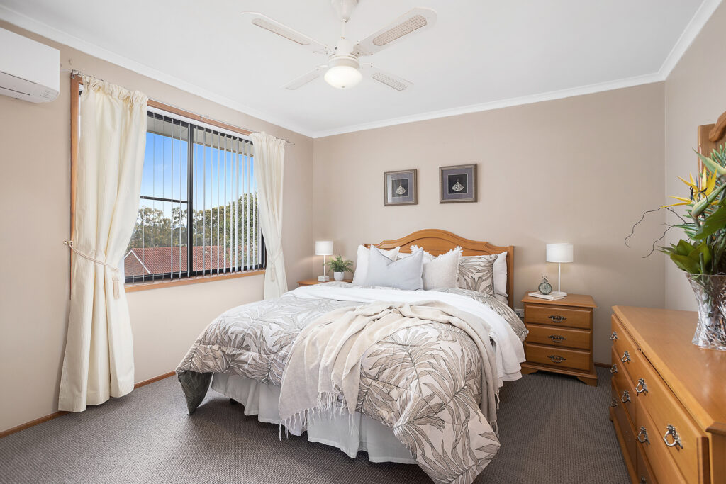 Sold - 19 Lyrebird Way - New Property in Farmborough Heights - Real Estate by David Greenwood