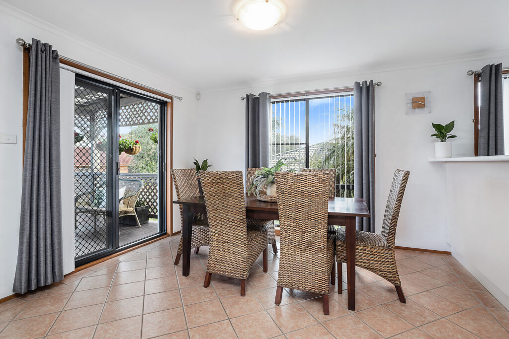 Sold - 19 Lyrebird Way - New Property in Farmborough Heights - Real Estate by David Greenwood