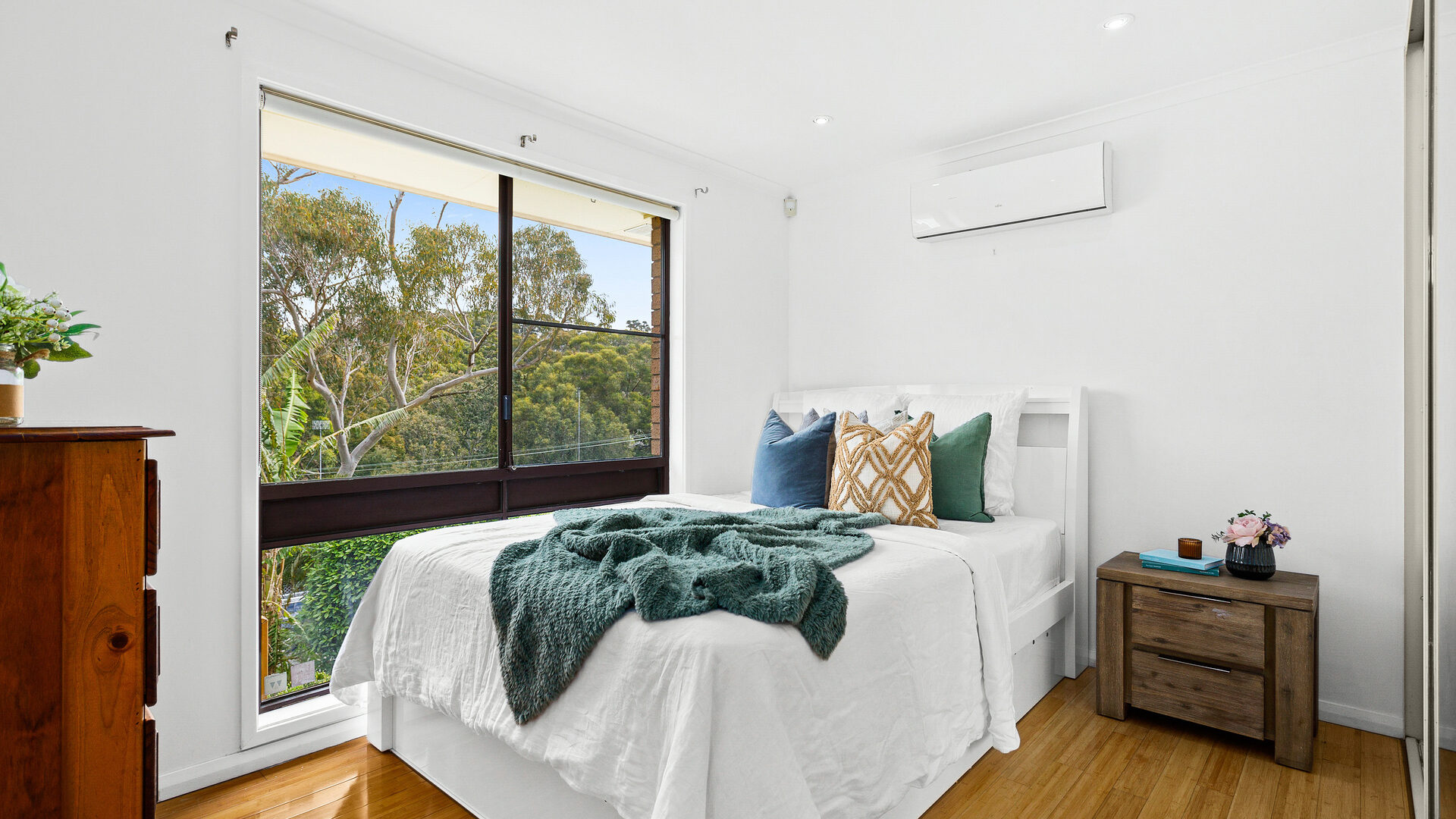 Sold - 40 Stanley Avenue - New Property in Farmborough Heights - Real Estate by David Greenwood