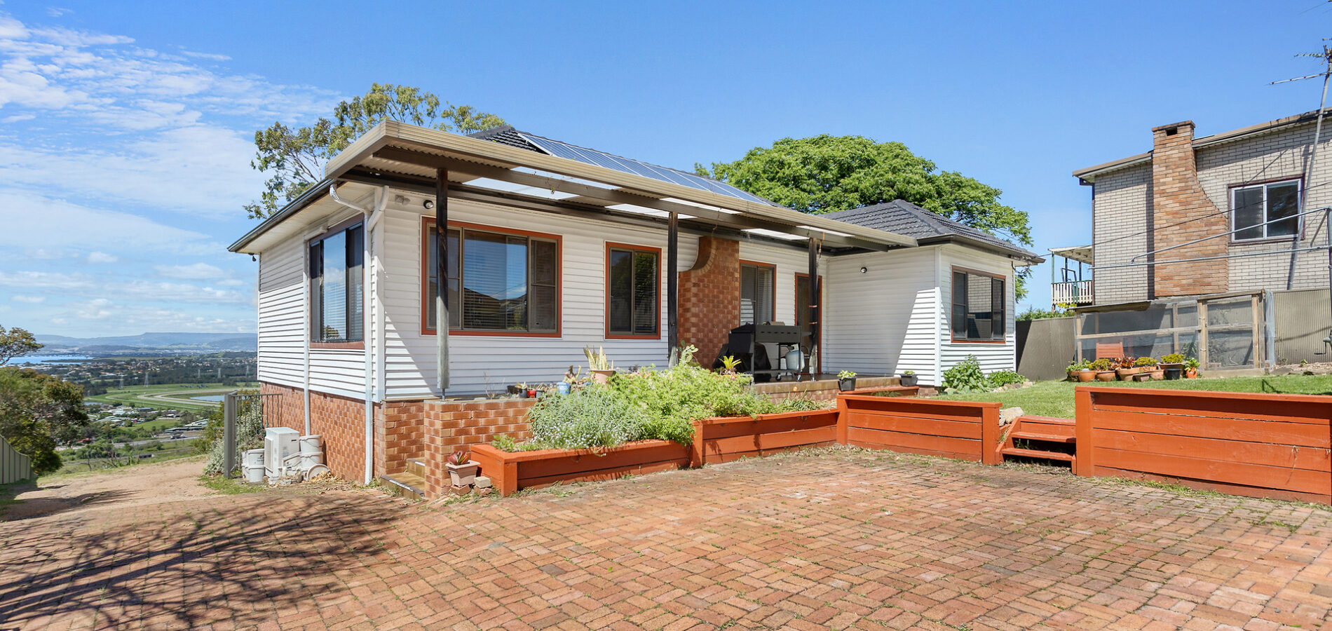 153 Farmborough Road, Farmborough Heights
