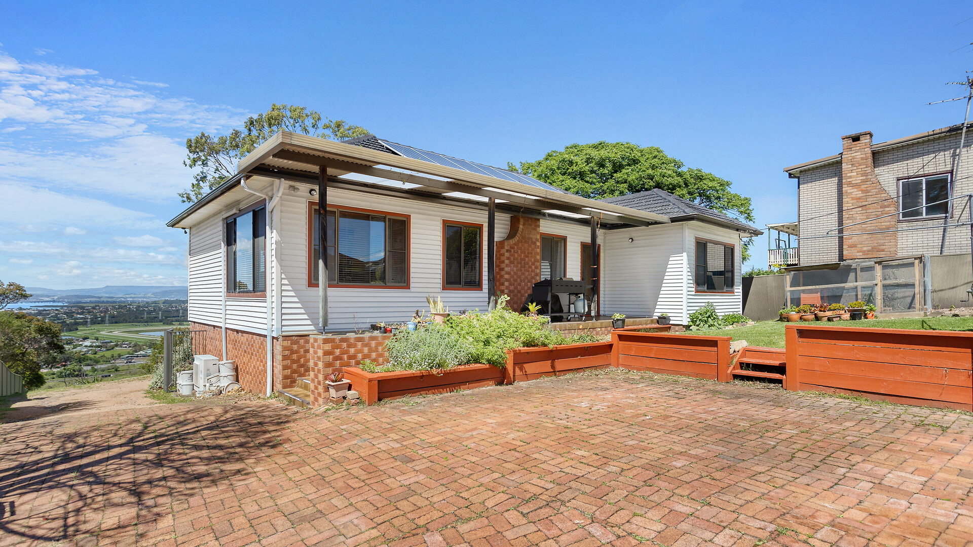 Sold - 153 Farmborough Road - New Property in Farmborough Heights - Real Estate by David Greenwood