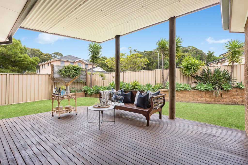 Sold - 26 Lyrebird Way - New Property in Farmborough Heights - Real Estate by David Greenwood