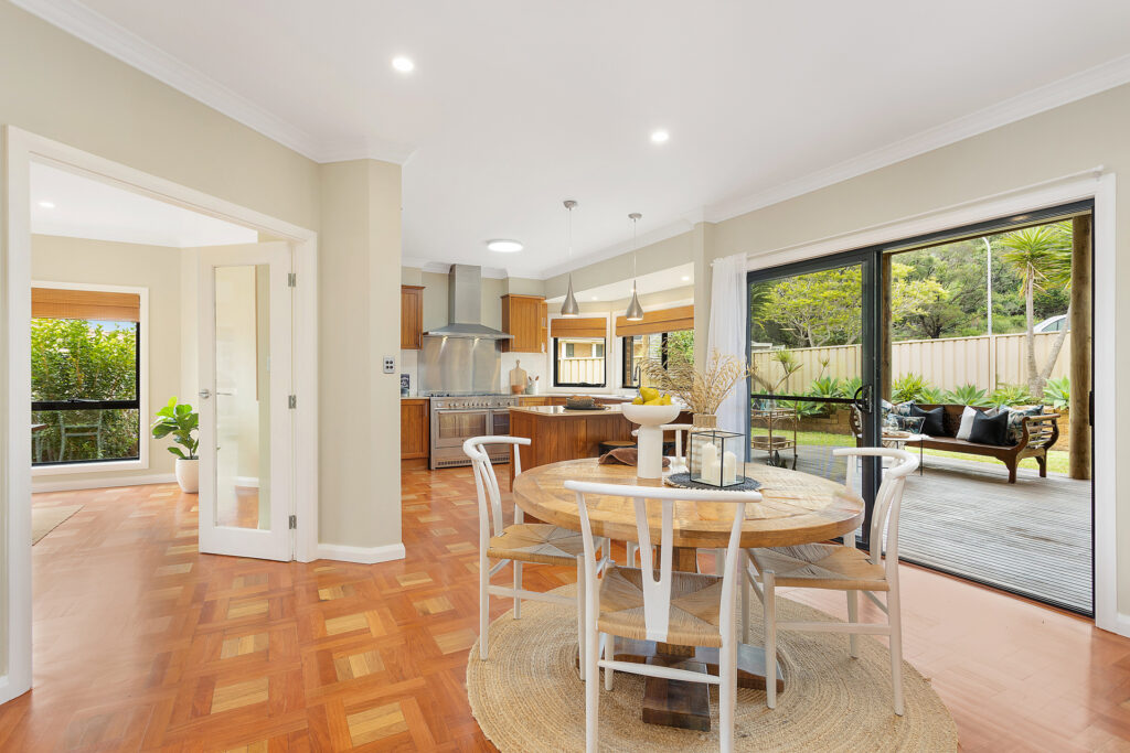Sold - 26 Lyrebird Way - New Property in Farmborough Heights - Real Estate by David Greenwood