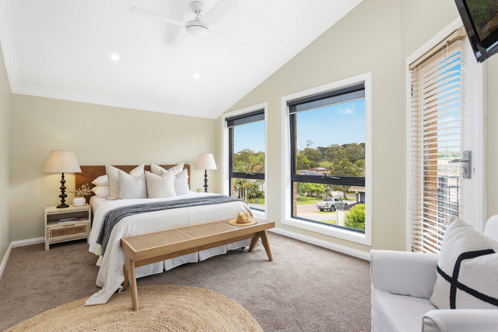 Sold - 26 Lyrebird Way - New Property in Farmborough Heights - Real Estate by David Greenwood