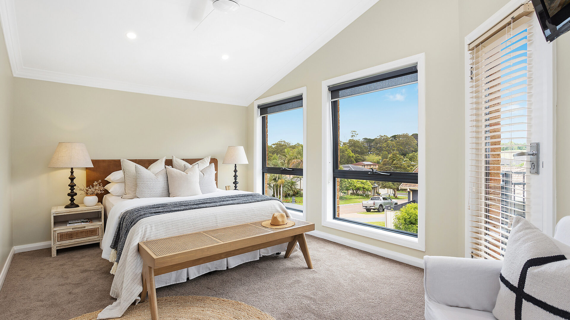 Sold - 26 Lyrebird Way - New Property in Farmborough Heights - Real Estate by David Greenwood