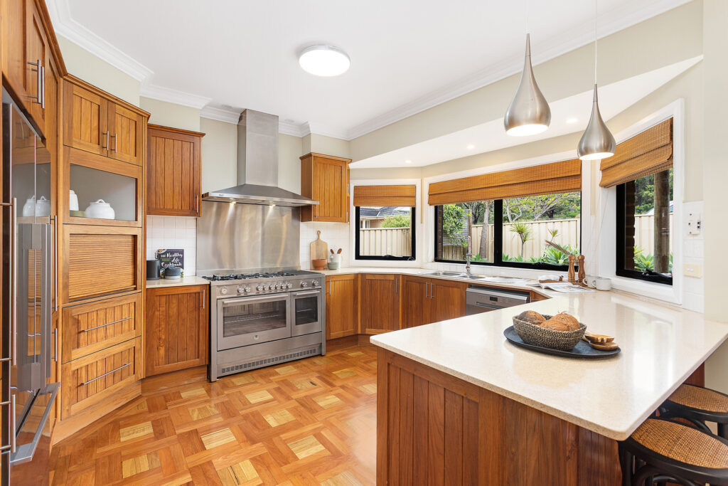 Sold - 26 Lyrebird Way - New Property in Farmborough Heights - Real Estate by David Greenwood