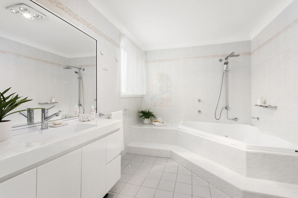 Sold - 63 Tamarind Drive - New Property in Cordeaux Heights - Real Estate by David Greenwood