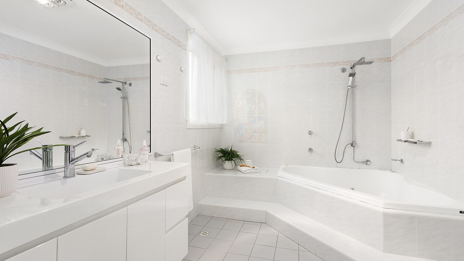 Sold - 63 Tamarind Drive - New Property in Cordeaux Heights - Real Estate by David Greenwood