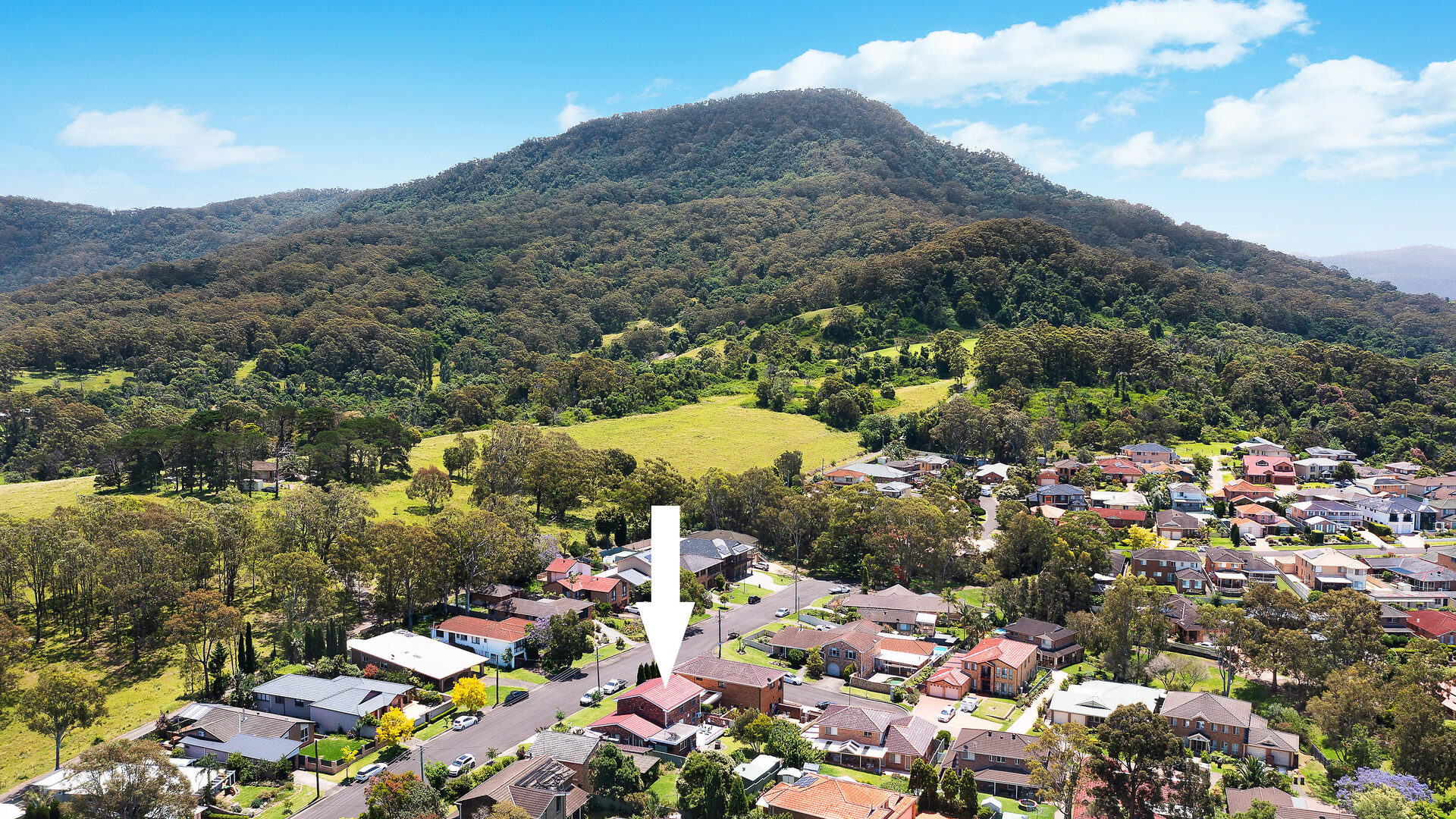 Sold - 7 Highview Drive - New Property in Farmborough Heights - Real Estate by David Greenwood