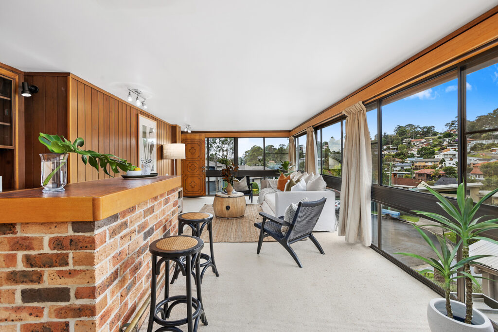 Sold - 8 Jaylang Place - New Property in Figtree - Real Estate by David Greenwood