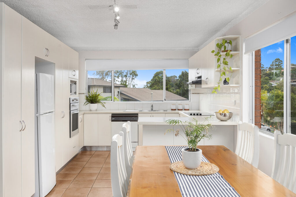 Sold - 8 Jaylang Place - New Property in Figtree - Real Estate by David Greenwood