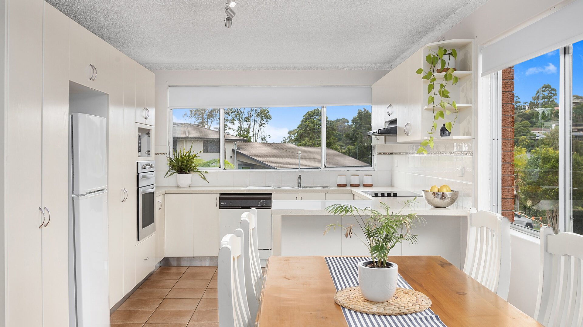 Sold - 8 Jaylang Place - New Property in Figtree - Real Estate by David Greenwood