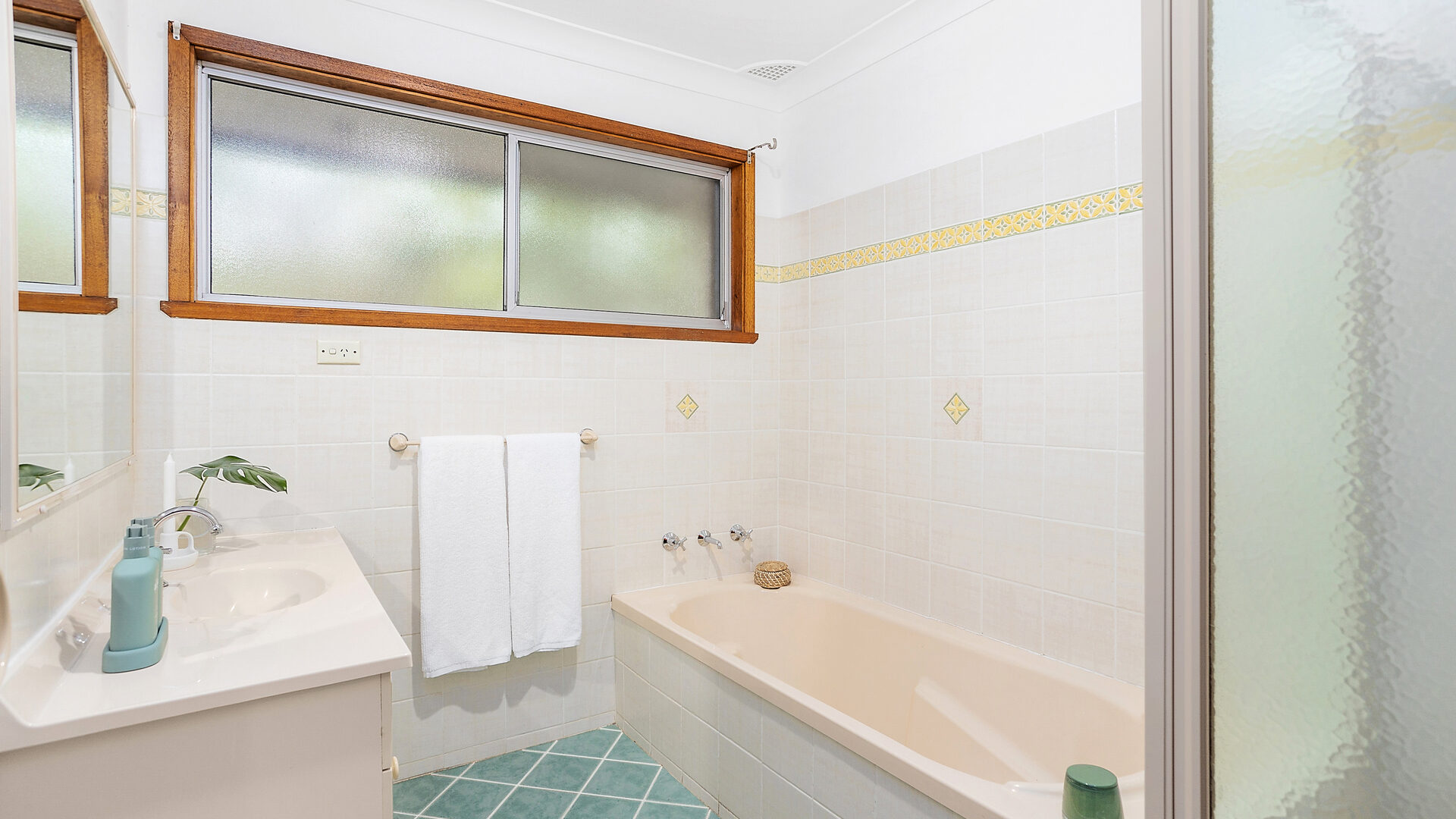 Sold - 8 Jaylang Place - New Property in Figtree - Real Estate by David Greenwood