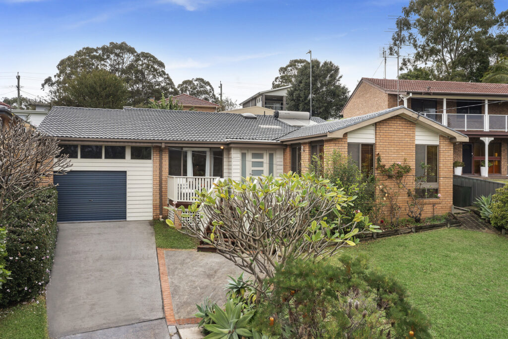 Sold - 107 Iola Avenue - New Property in Farmborough Heights - Real Estate by David Greenwood