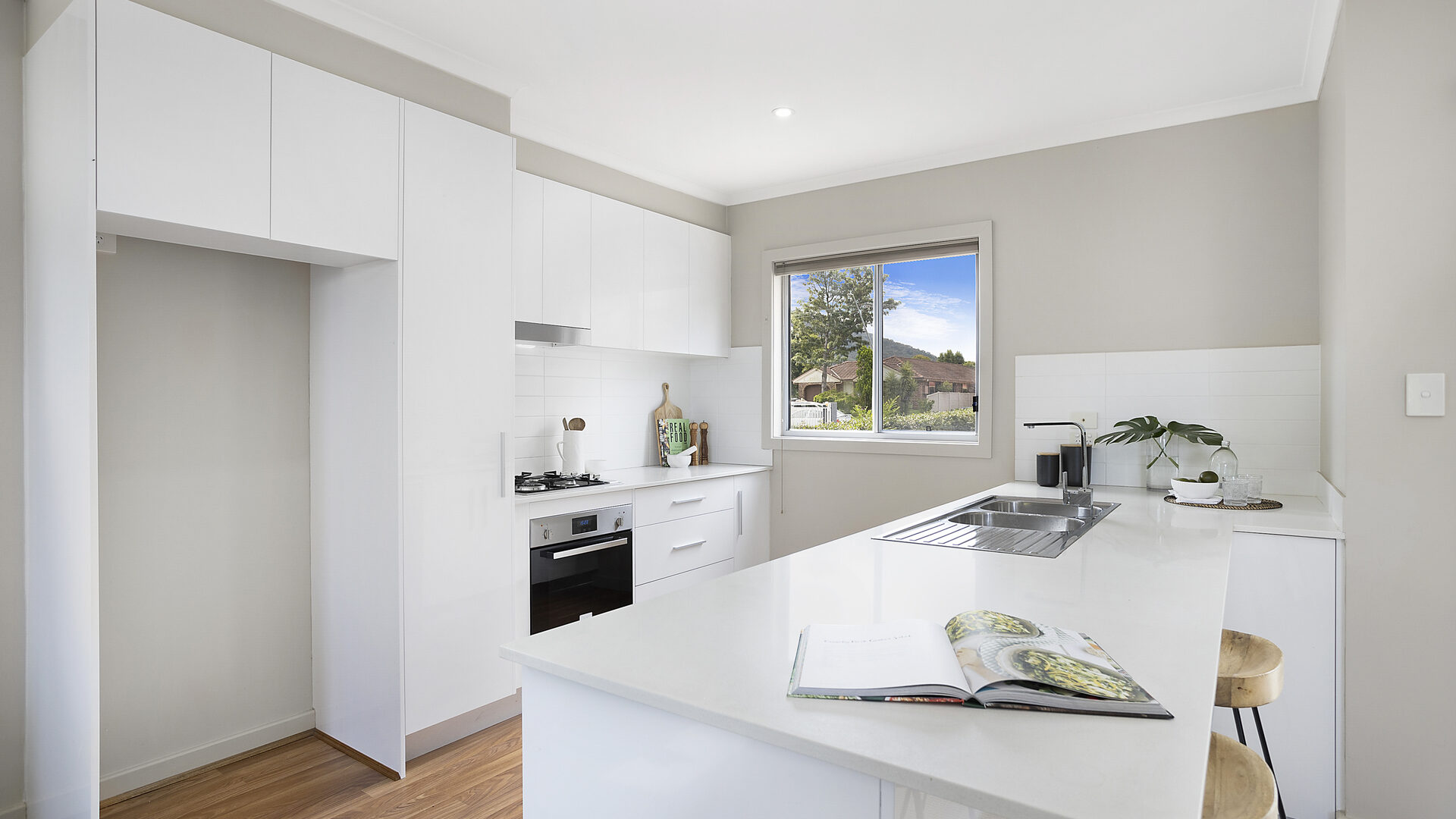Sold - 8/261 Farmborough Road - New Property in Farmborough Heights - Real Estate by David Greenwood