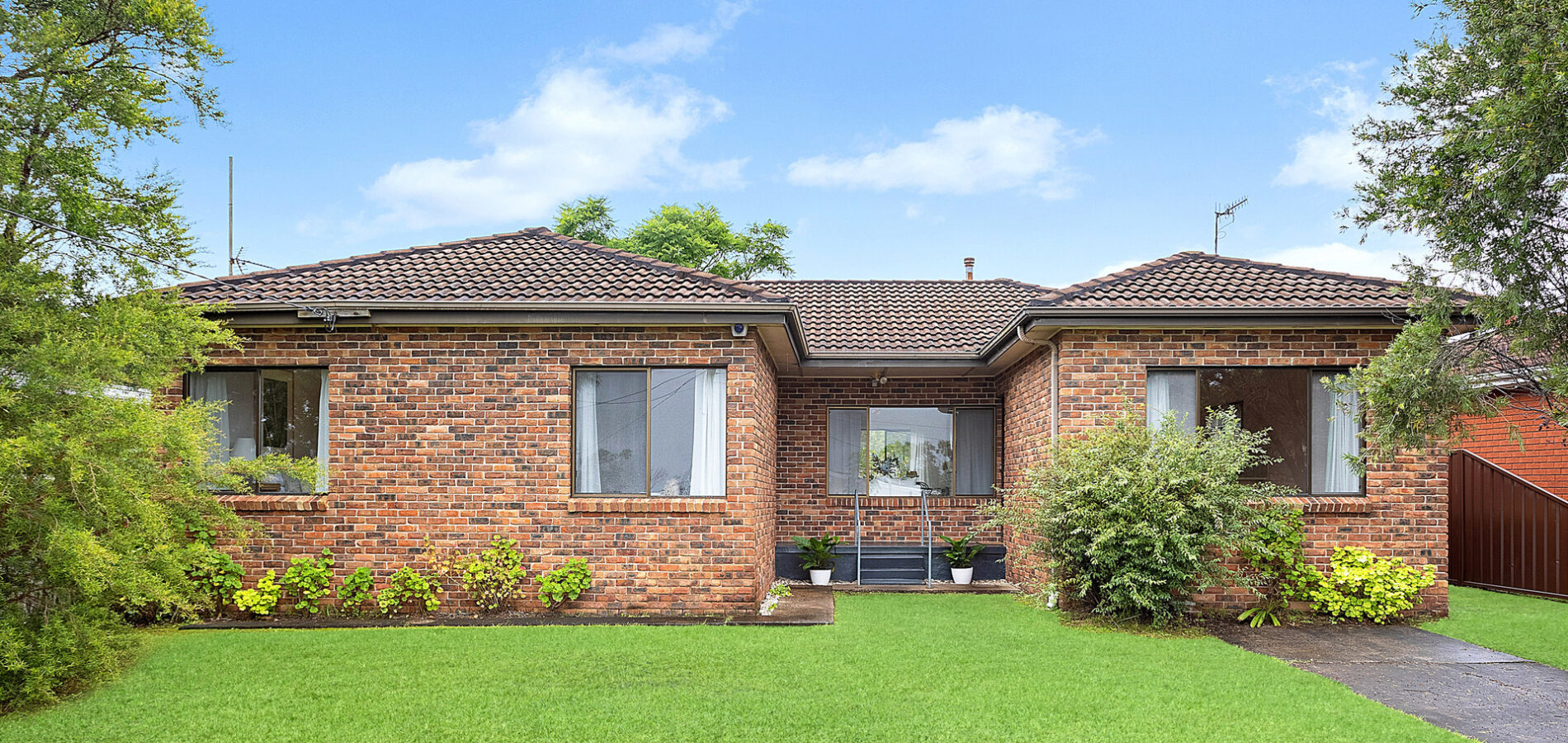 Sold - 111 Panorama Drive - New Property in Farmborough Heights - Real Estate by David Greenwood