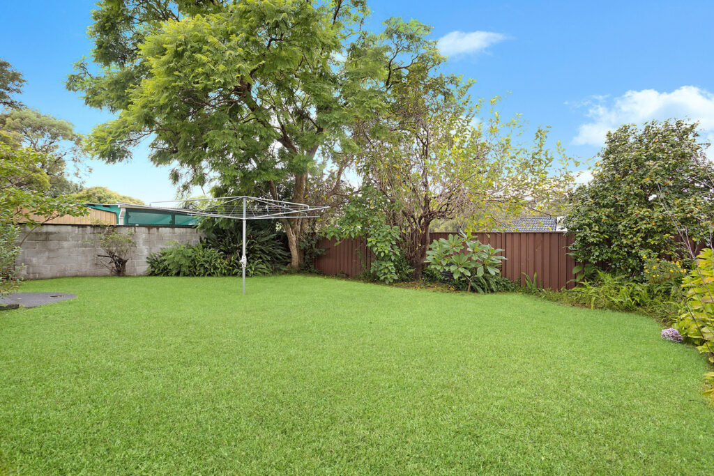 Sold - 111 Panorama Drive - New Property in Farmborough Heights - Real Estate by David Greenwood