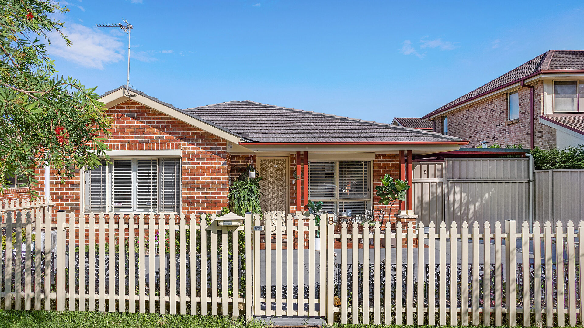 8/4 Clifford Street, Fairy Meadow NSW 2519 - photo 2