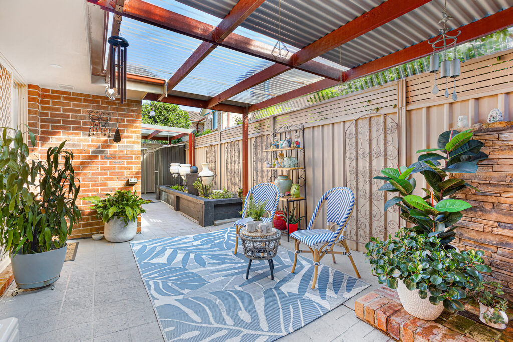 8/4 Clifford Street, Fairy Meadow NSW 2519 - photo 4