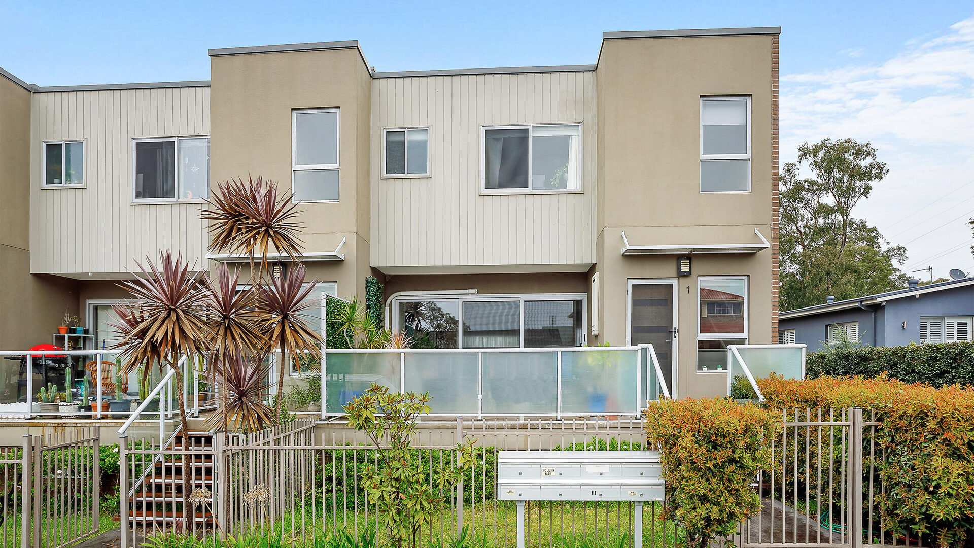 Sold - 1/261 Farmborough Road - New Property in Farmborough Heights - Real Estate by David Greenwood