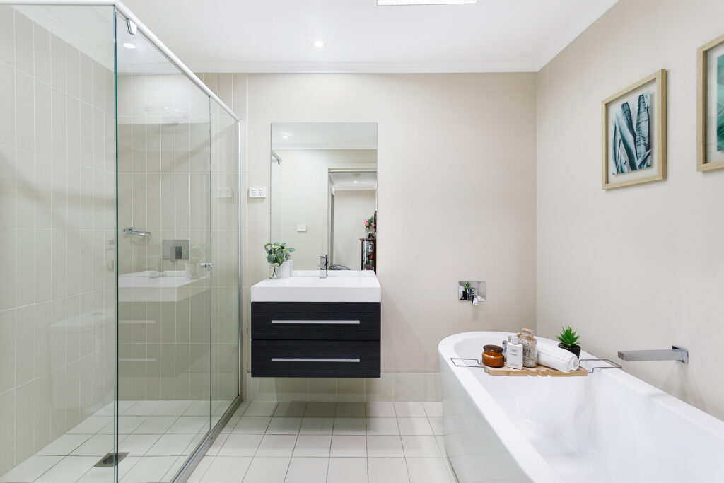 Sold - 1/261 Farmborough Road - New Property in Farmborough Heights - Real Estate by David Greenwood