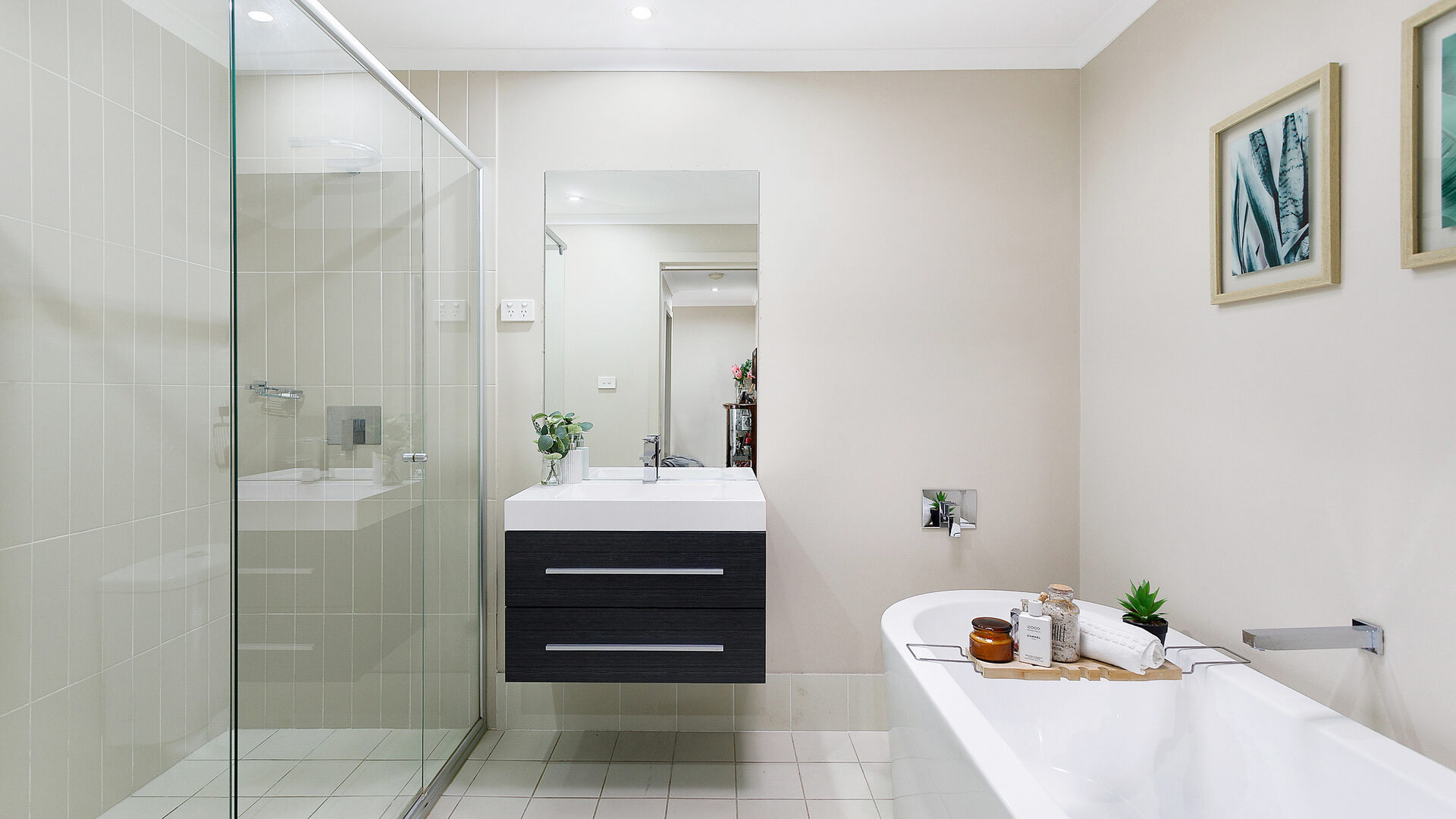 Sold - 1/261 Farmborough Road - New Property in Farmborough Heights - Real Estate by David Greenwood