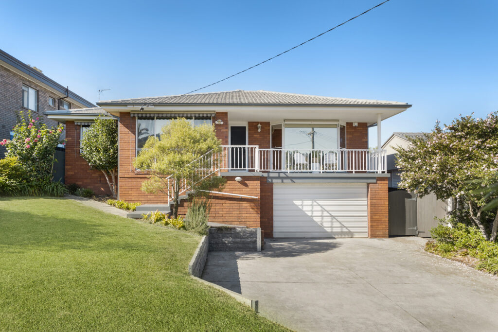 17 Koloona Avenue, Figtree NSW 2525 - photo 3