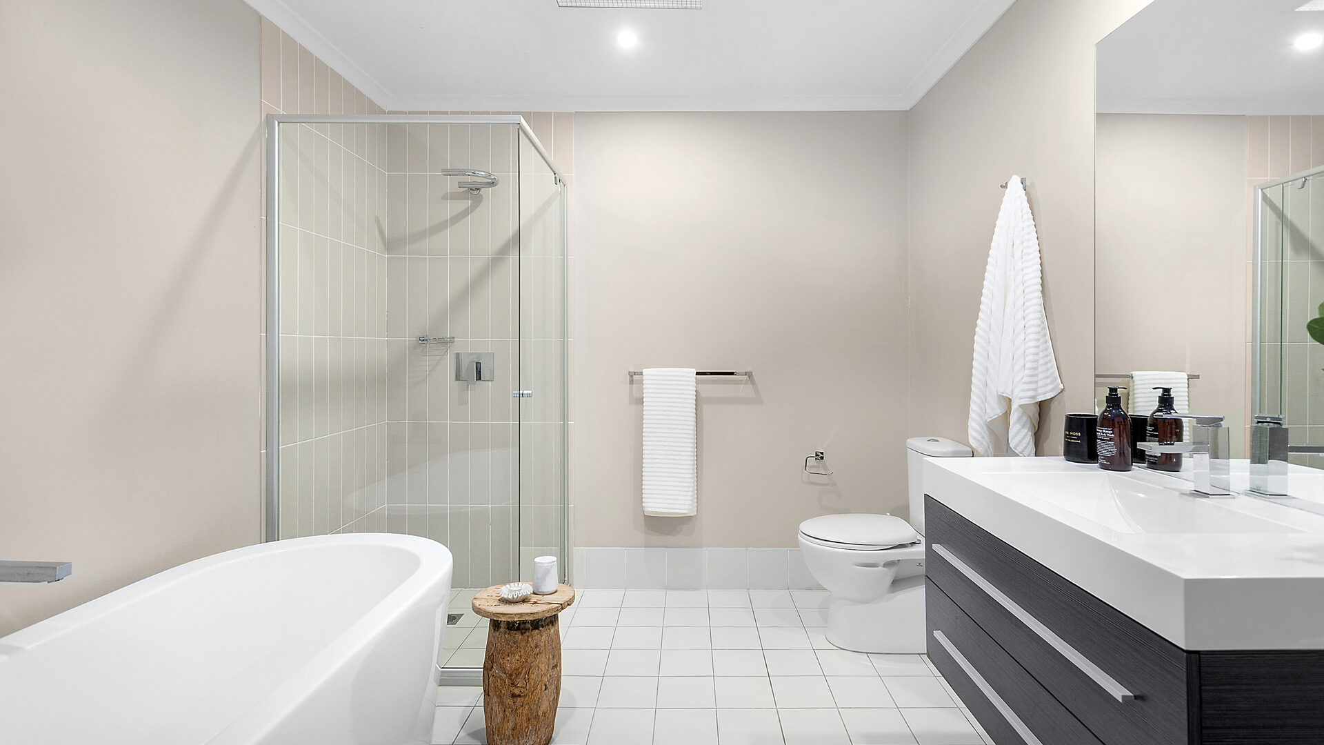 Sold - 6/261 Farmborough Road - New Property in Farmborough Heights - Real Estate by David Greenwood